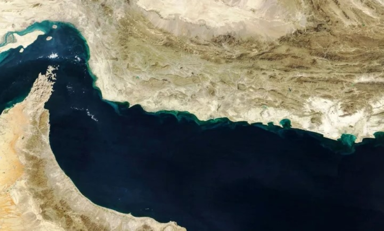 The Revolutionary Guard officially closes the Strait of Hormuz: a surge in oil exports