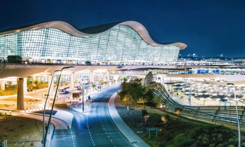 اعتداءات إيران على دول الخليج: استهداف المطارات وتداعيات الأمن الإقليمي