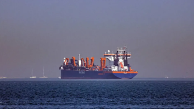 هجوم زورق مسير على ناقلة نفط قبالة مسقط: التفاصيل والتداعيات