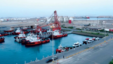 أرامكو تحول صادرات النفط إلى ينبع لتفادي مضيق هرمز