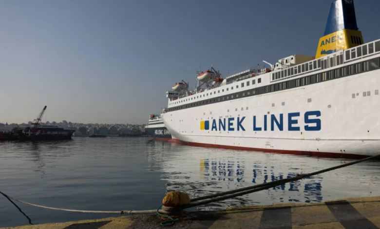 Greek sailors strike in solidarity with their colleagues in the Gulf due to the war