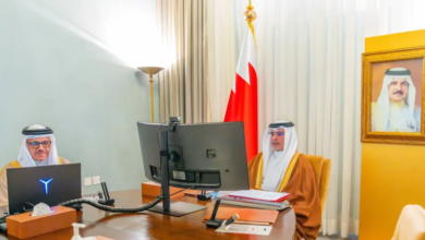 ولي العهد البحريني يطالب المجتمع الدولي بحزم ضد إيران