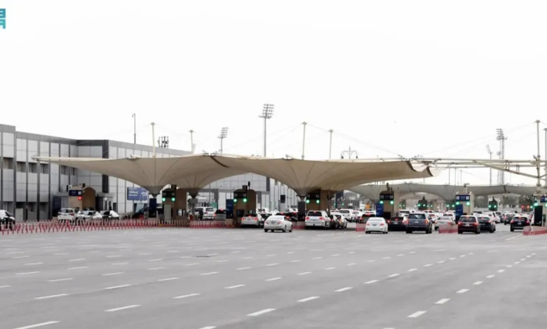 السعودية تمنح تأشيرات عبور للعالقين السوريين والمصريين