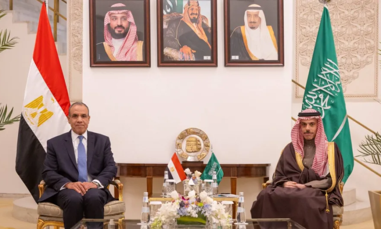 تفاصيل مباحثات السعودية ومصر لخفض التصعيد في المنطقة
