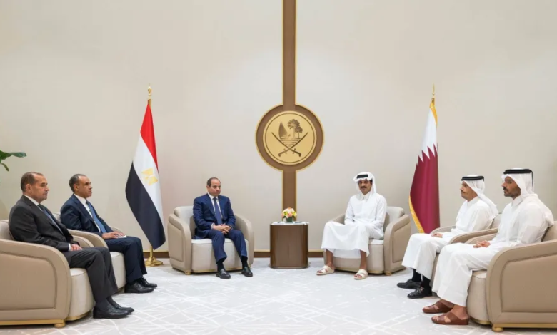 جولة السيسي في قطر والإمارات: تضامن عربي ضد إيران