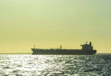 الاعتداءات الإيرانية تتواصل والدفاعات الخليجية تتصدى بنجاح