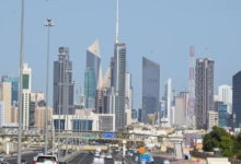 حريق في مطار الكويت إثر هجوم بمسيّرات: التفاصيل والتداعيات