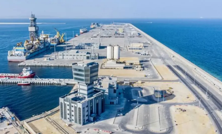 سلطنة عُمان تدين الحرب والتصعيد العسكري في المنطقة