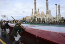 هل يؤدي التصعيد الإقليمي للحوثيين لتحرير ميناء الحديدة؟