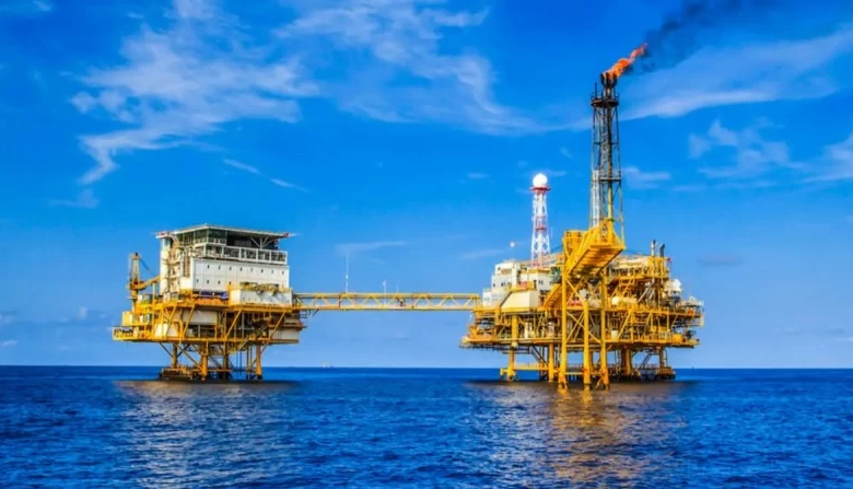 OPEC+ discusses increasing oil production amid Middle East tensions