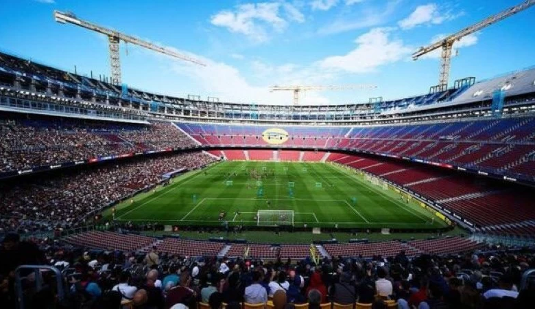 كامب نو ينافس البرنابيو على استضافة نهائي مونديال 2030