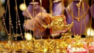Gold prices in Egypt declined today, with 21-karat gold defying global expectations