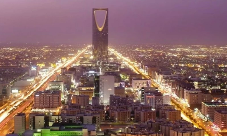 المالية السعودية تؤكد قوة الاقتصاد واستمرار التصدير