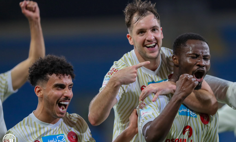 فوز ضمك على النجمة: تحليل تكتيكي لأسباب التراجع الدفاعي