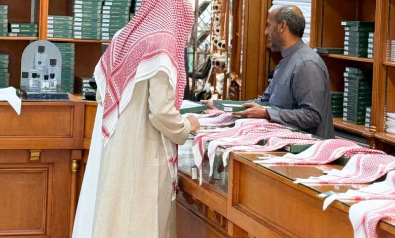 Eid fashion revitalizes Jeddah markets: Record demand for the shemagh