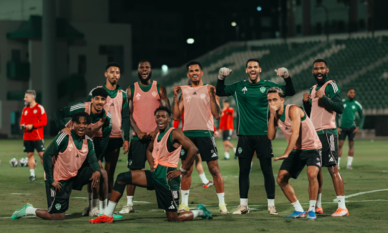 جاهزية زكريا هوساوي لدعم الأهلي أمام الهلال بكأس الملك