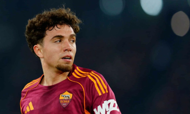 سطو مسلح يروع عائلة نائل العيناوي لاعب روما الإيطالي