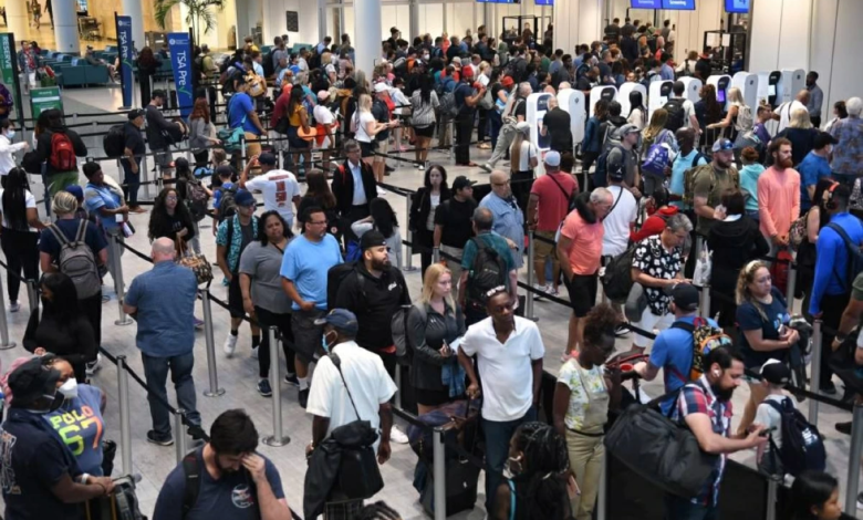 هل تضطر أمريكا لإغلاق مطاراتها بسبب الإغلاق الحكومي؟