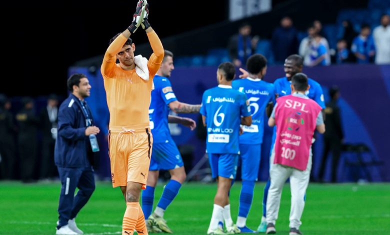 مواجهة ميندي وبونو في كلاسيكو الأهلي والهلال: ثأر وتحدي
