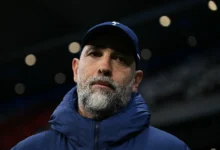 اتهام مدرب توتنهام بسوء التصرف بعد هجومه على التحكيم