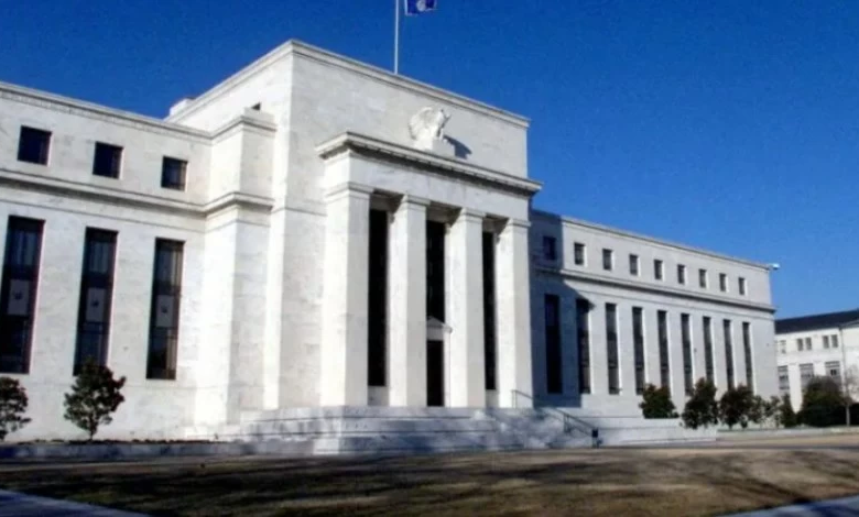 الفيدرالي: إغلاق مضيق هرمز يهدد النمو الاقتصادي العالمي