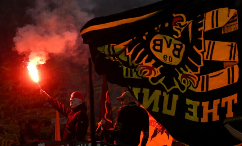 اعتقال 150 مشجعاً عقب اشتباكات دورتموند وهامبورغ بالدوري