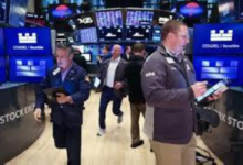 ارتفاع مفاجئ للأسهم الأمريكية وصعود داو جونز 1100 نقطة