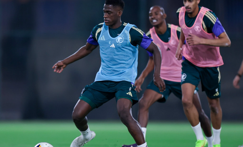المنتخب السعودي يستدعي لاجامي بديلاً للتمبكتي المصاب