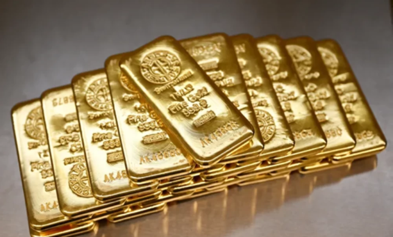 تراجع أسعار الذهب لأدنى مستوياتها وتأثير قوة الدولار
