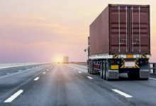 النقل تتيح التعاقد لنقل البضائع للغير مؤقتاً بالسعودية