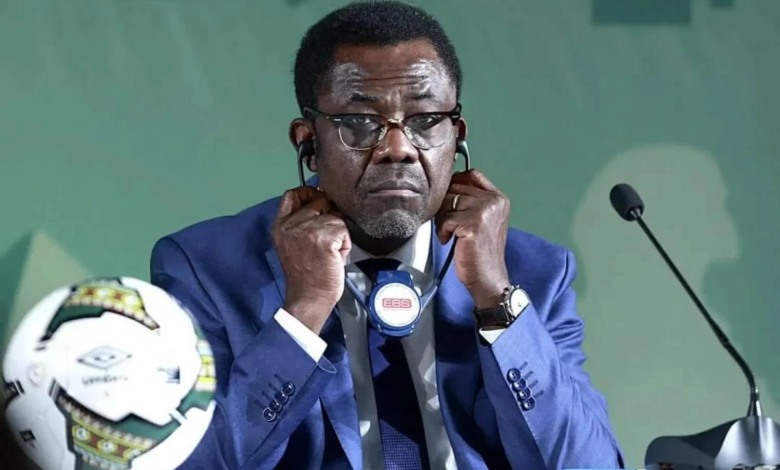 استقالة فيرون أومبا من الكاف بعد 30 عاماً | تفاصيل وأسباب