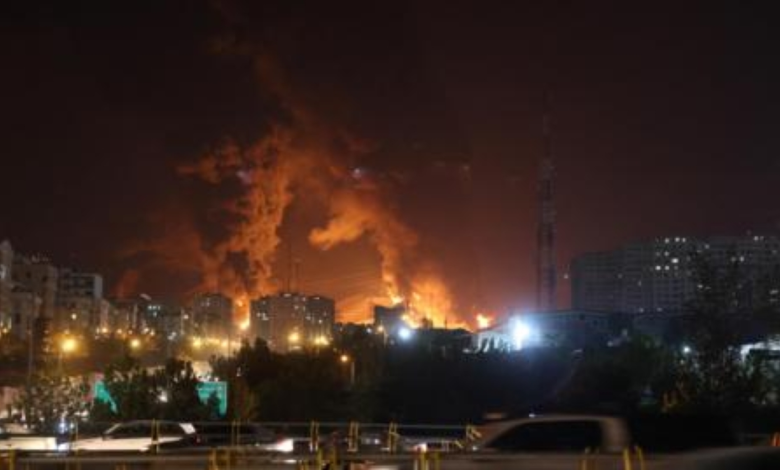 ضربات قرب طهران: استهداف مركز شرطة وضحايا تحت الأنقاض