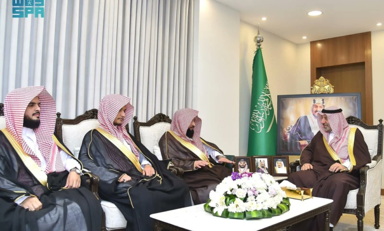 أمير نجران يبحث تطوير الخدمات العدلية مع رئيس المحكمة العامة