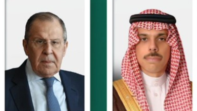 وزير الخارجية يتلقى رسالة من نظيره الروسي لتعزيز العلاقات الثنائية