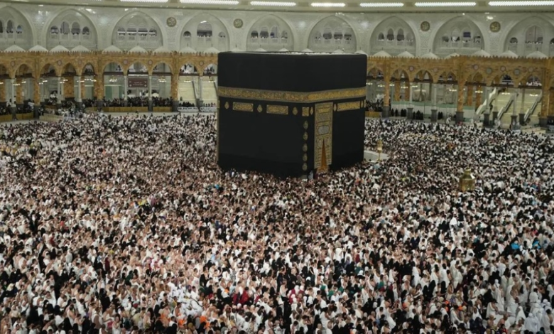 صحن المطاف: هندسة معمارية وتاريخ عريق في المسجد الحرام