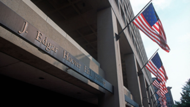 ترامب يهدد باجتياح إيران وواشنطن تحذر رعاياها في الشرق الأوسط