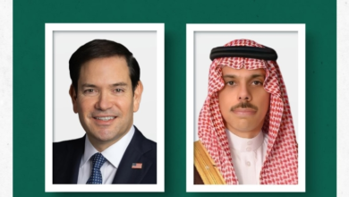 وزير الخارجية يبحث الاعتداءات الإيرانية مع نظيره الأمريكي