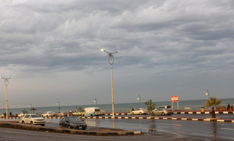 الأرصاد تحذر: أمطار غزيرة وسيول على جازان اليوم