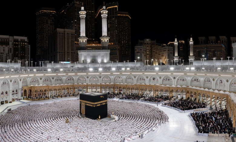 Launching the Haramain WhatsApp service in 7 languages ​​to serve the pilgrims