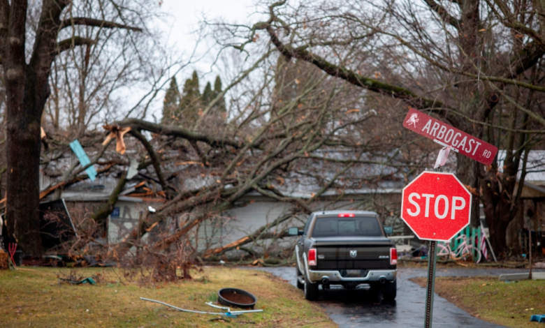 أعاصير أمريكا: 8 قتلى في أوكلاهوما وميشيغن وحالة طوارئ
