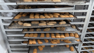 إتلاف 5 أطنان مواد غذائية فاسدة وإغلاق معمل بجدة