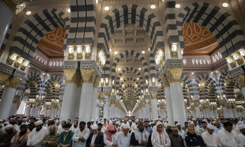 Preparations at the Prophet's Mosque to receive worshippers during the last ten days of Ramadan