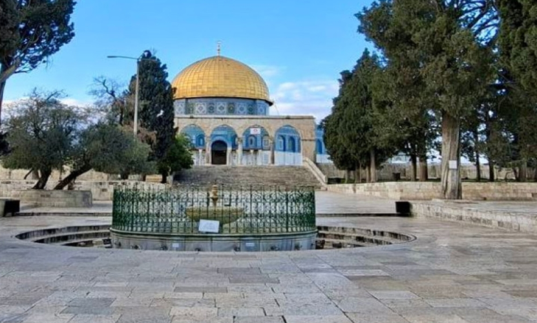 السعودية و7 دول تدين إغلاق المسجد الأقصى أمام المصلين