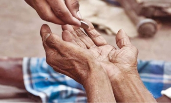 في الرياض والجوف.. ضبط 5 مخالفين لممارستهم التسول