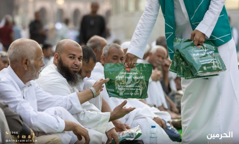 جهود المتطوعين في المسجد النبوي: جمع 150 ألف وجبة فائضة
