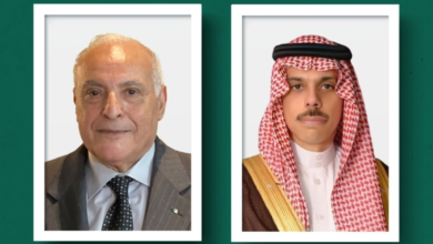 وزير الخارجية السعودي يبحث تطورات المنطقة مع نظيره الجزائري