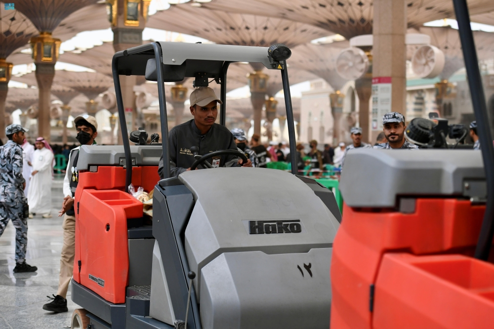 خطة تشغيلية استثنائية لإدارة الحشود خلال صلاة التراويح في ليلة ختم القرآن بالمسجد النبوي - واس