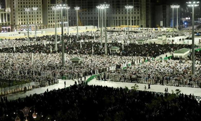 أجواء روحانية: ختم القرآن في المسجد النبوي ليلة 29 رمضان