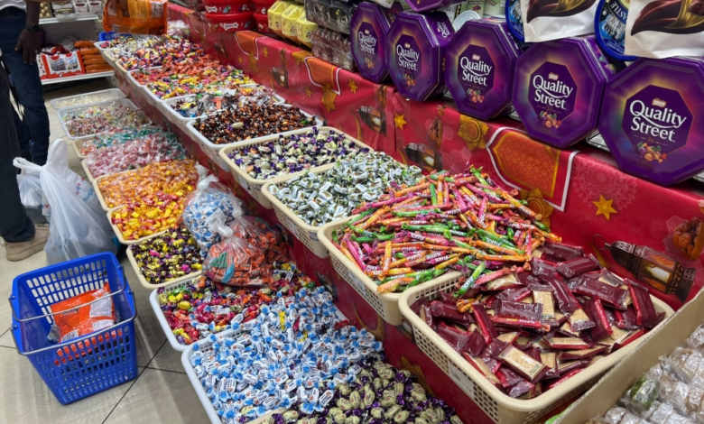 انتعاش أسواق عيد الفطر: بوكسات العيديات وزينة المنازل تتصدر