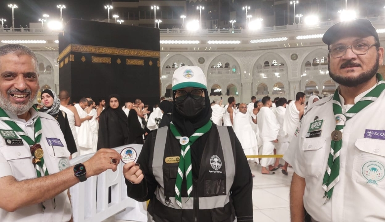تكريم 100 كشاف لخدمة المعتمرين في الحرم المكي برمضان